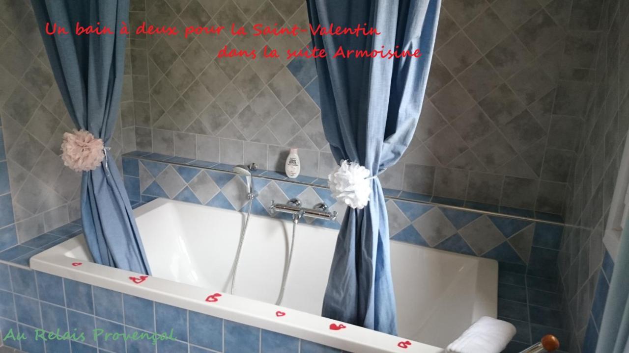 ホテル Au Relais Provencal バニョル・アン・フォレ エクステリア 写真